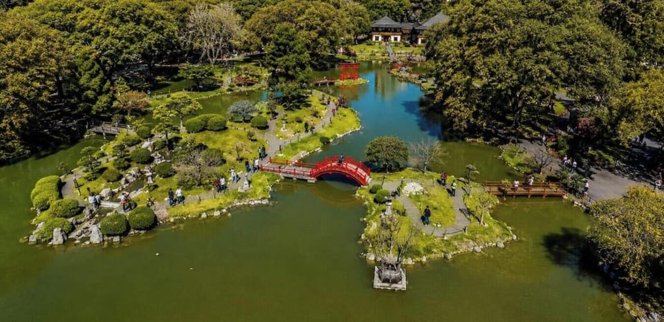 Explore the tranquil Jardín Japonés, one of the city`s most beautiful green spaces, just a 12-minute drive from MADERUS.