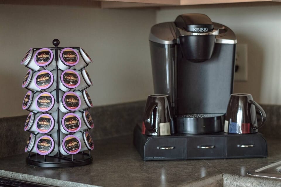 Coffee lover? Gotcha taken care of! Kureg with assorted coffee flavors and brews.