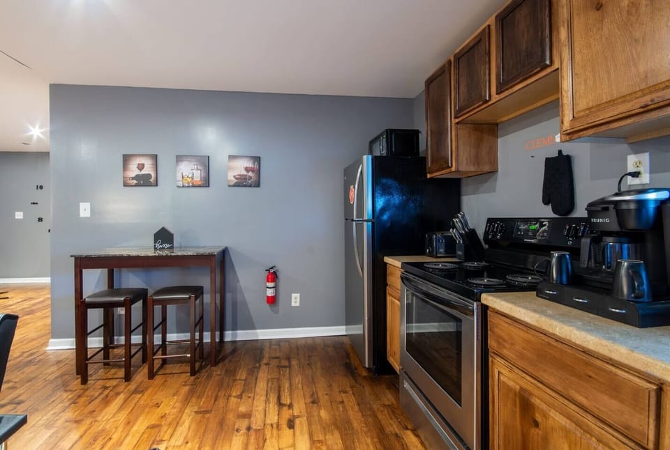 Tigertown Suite B