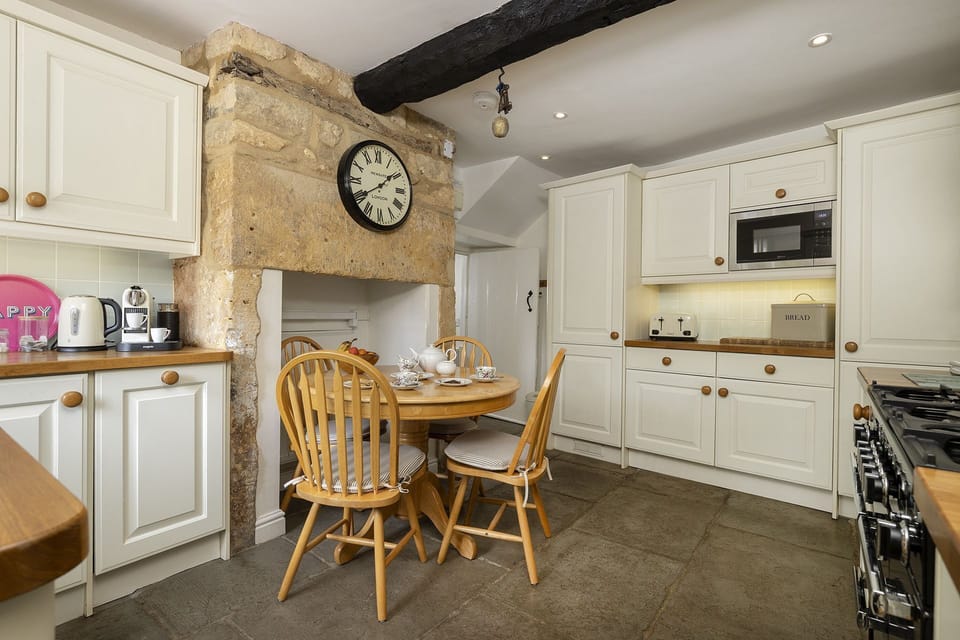 Closes Farm Cottage Kitchen/Breakfast Room - StayCotswold