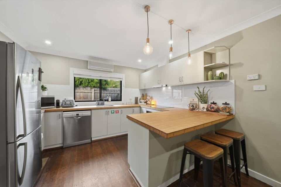 Enjoy quality appliances, ample bench space and cooking essentials.