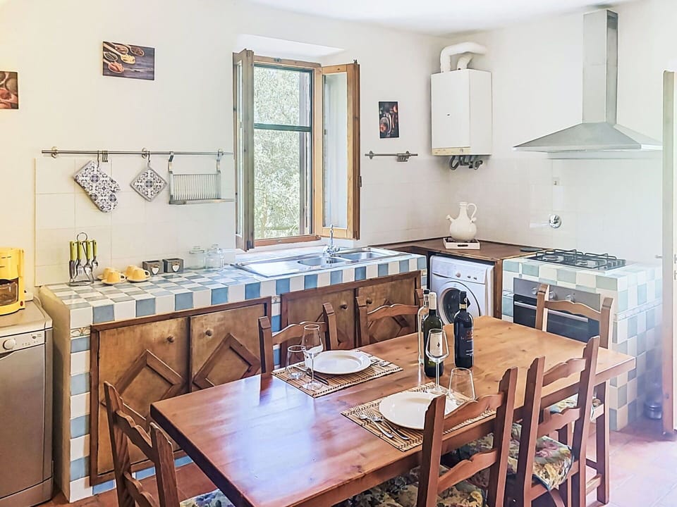 Furniture, Kitchen & Dining Room Table, Chair, Floor, Sea, Balcony, Ocean, Resort, Eco Hotel, Dining Room
