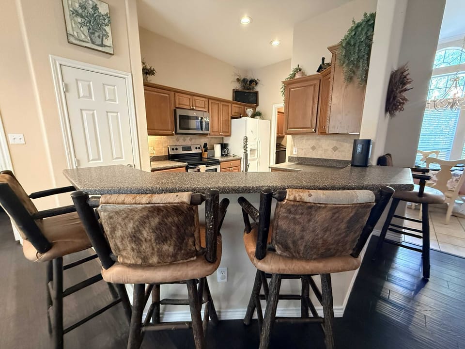 Kitchen Side Bar