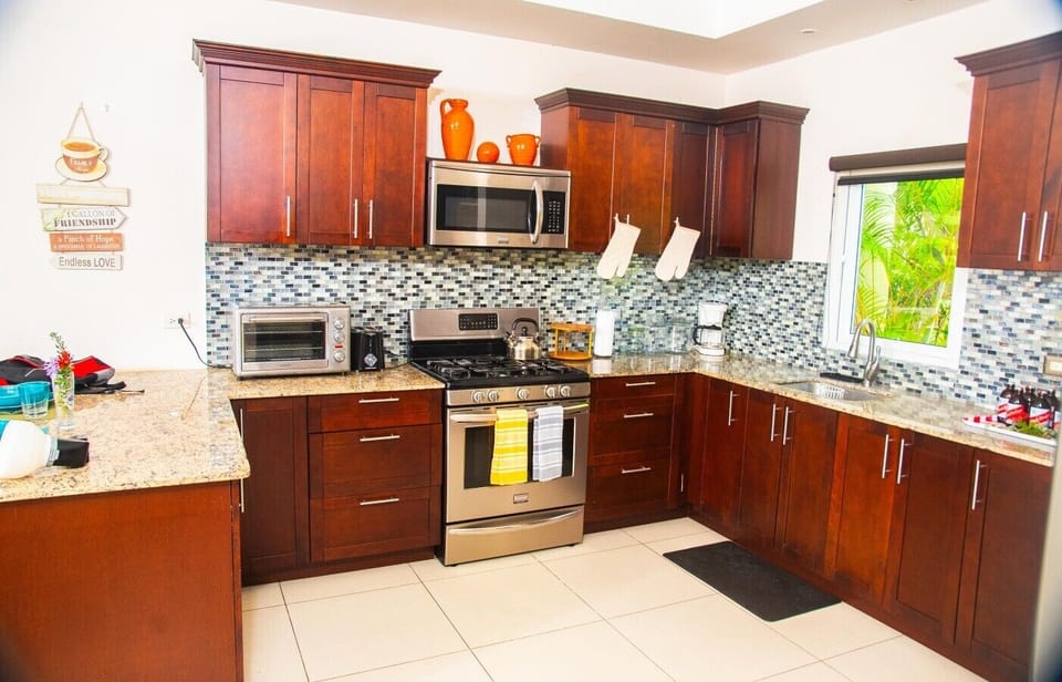 Well-equipped kitchen