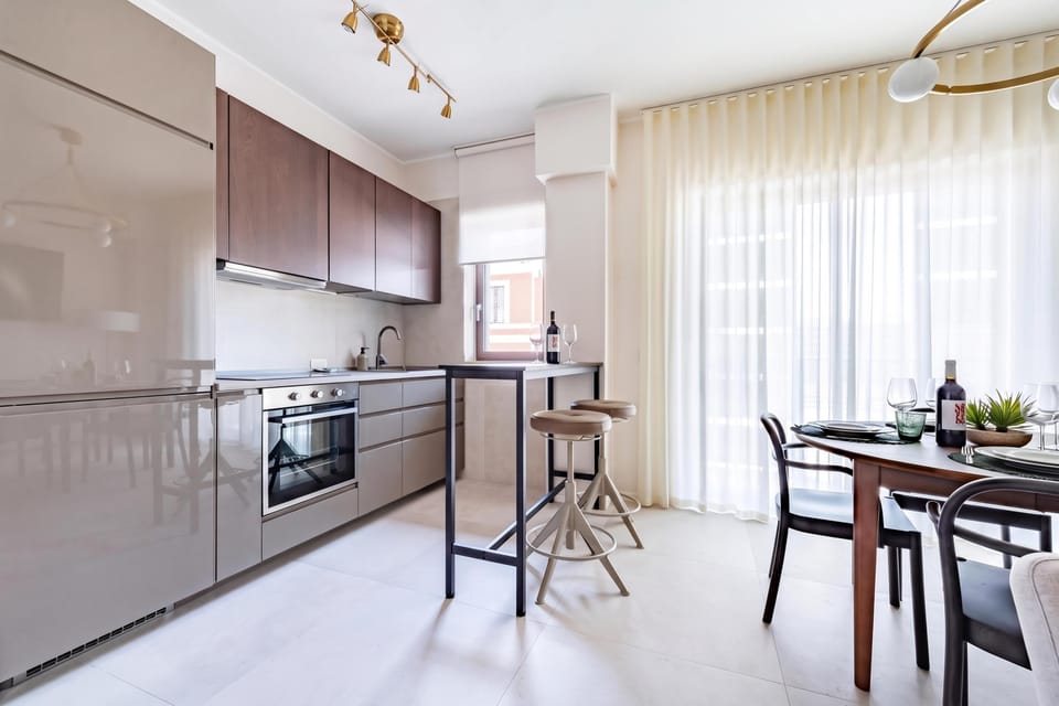 Kitchen and dining area