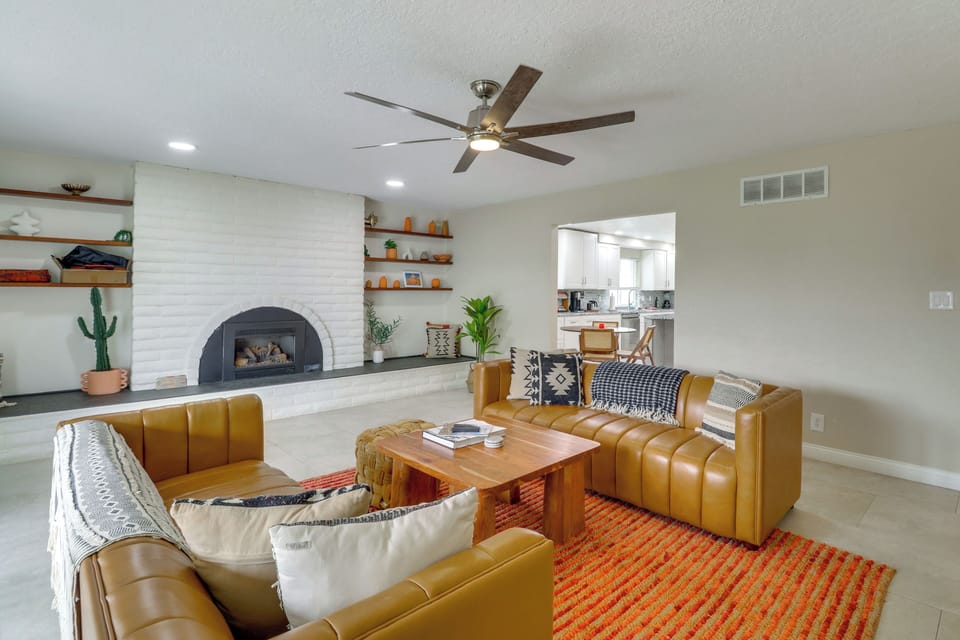 Family Room w/ Shuffleboard