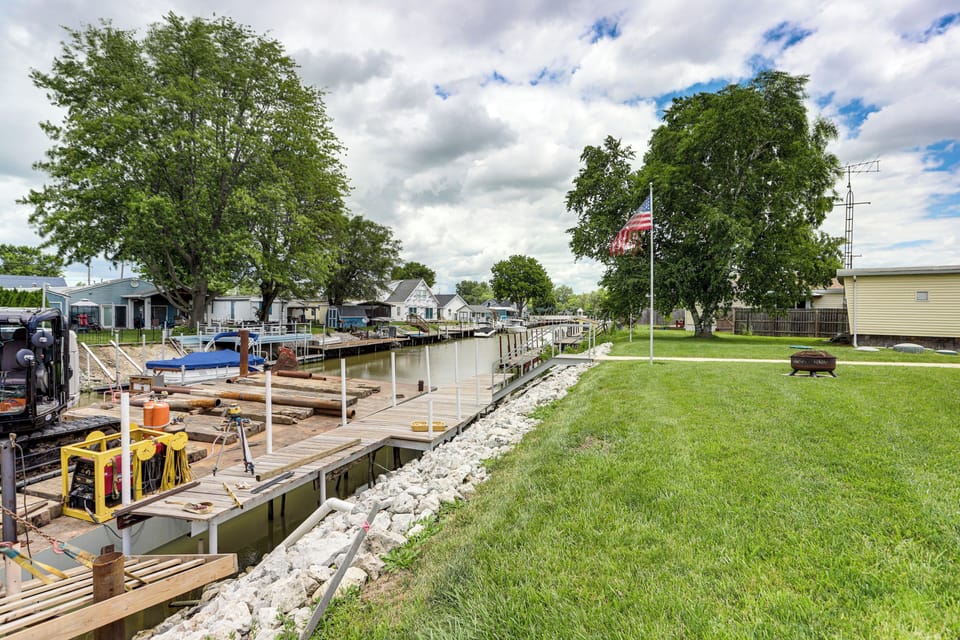 Canal-Front Location