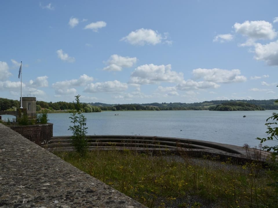 Nearby Chew Valley Lake, perfect for keen fishermen