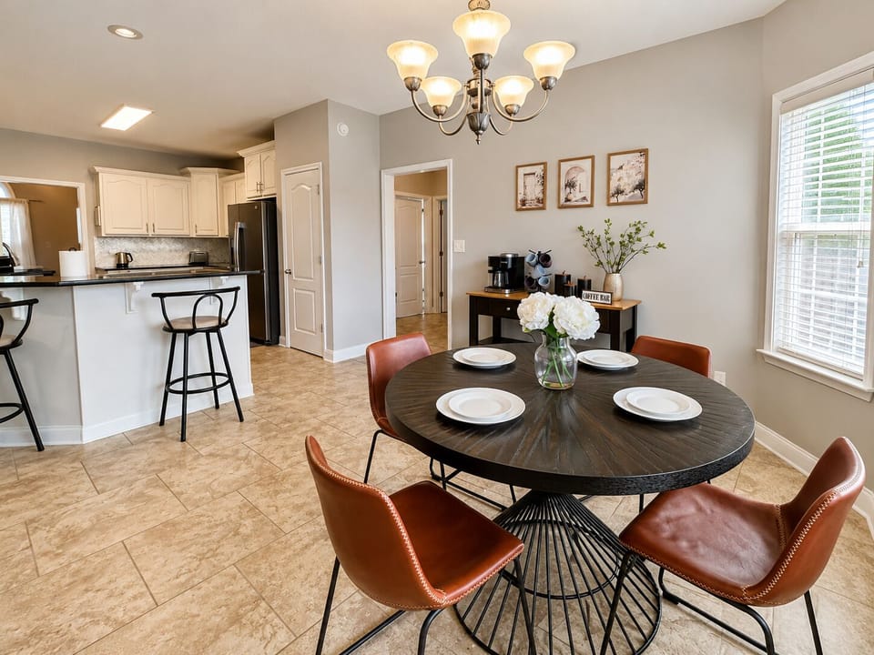 Kitchen Dining Space w/Keureg Coffee Bar (Seats 4)