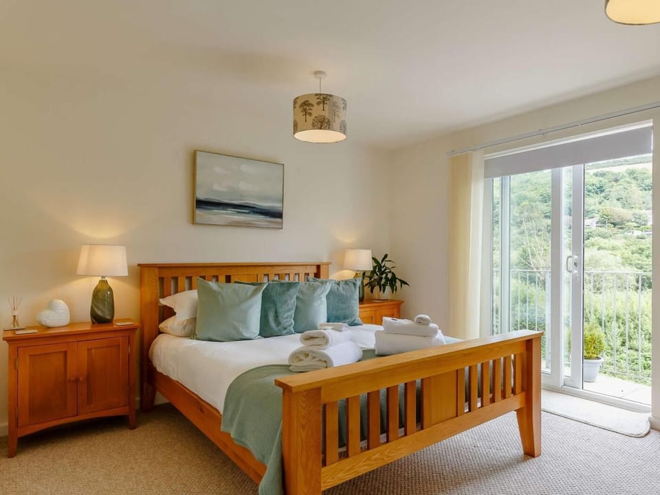 King size room wtih countryside views