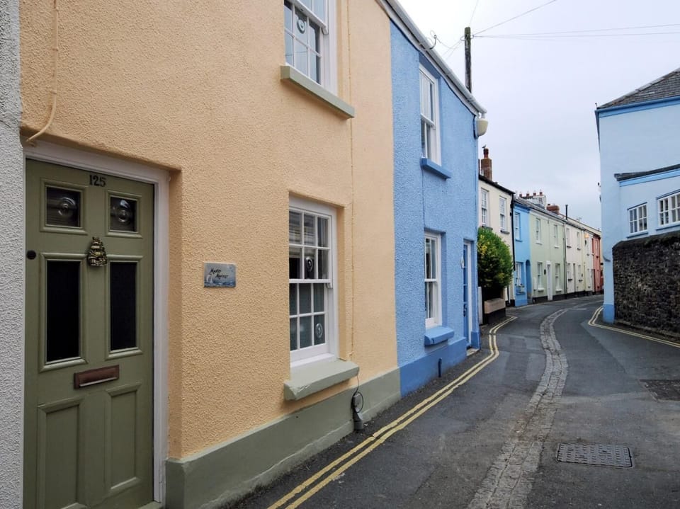 Located in a tucked away position in Appledore