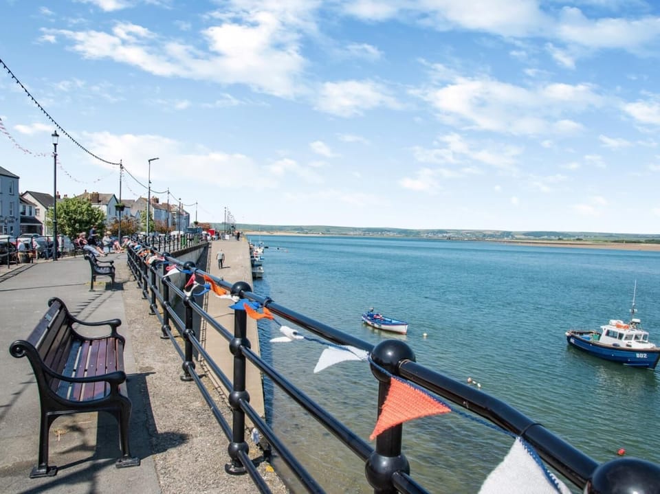 Appledore- 16.5 miles 