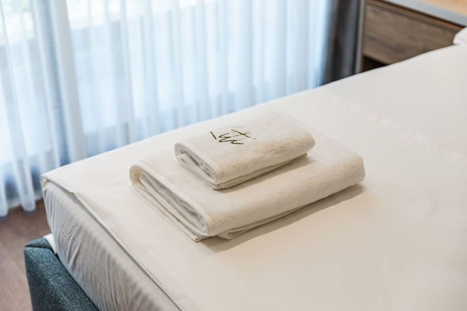 Bedroom details