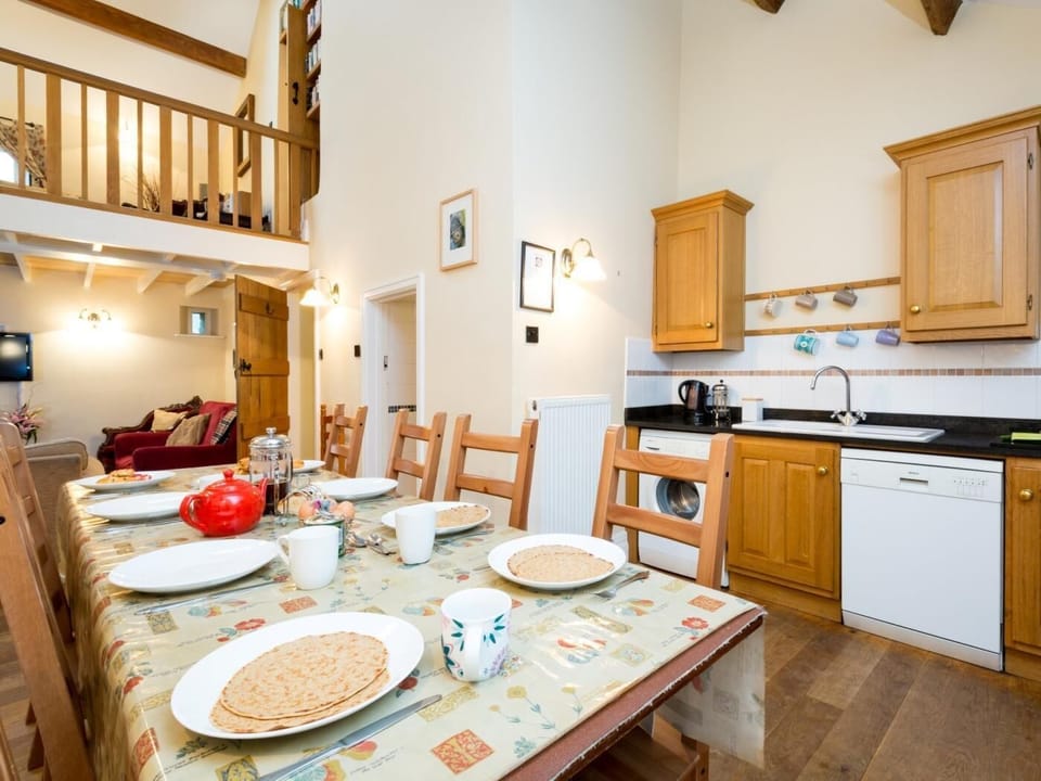 Kitchen/dining area