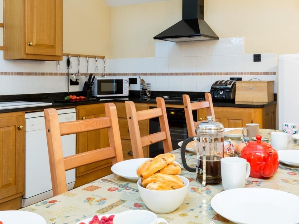 Kitchen/dining area