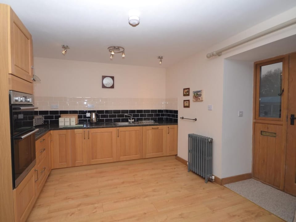 Well-equipped kitchen perfect for cooking family favourites or new receipes