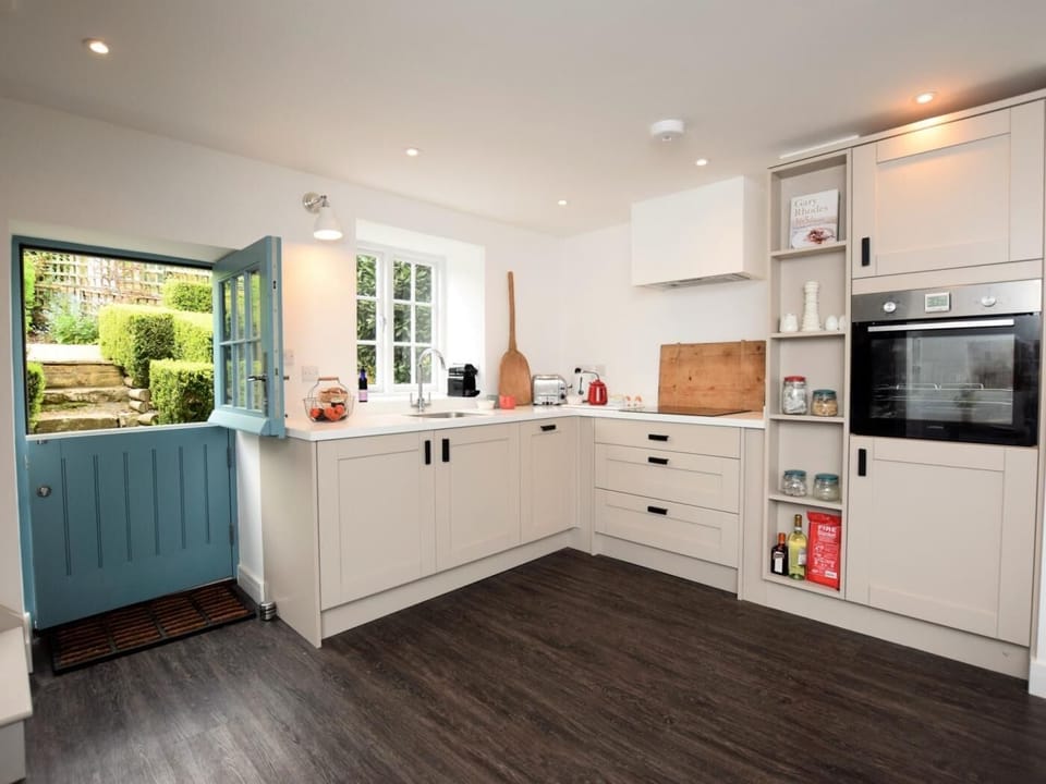 The well-equipped kitchen to cook up a storm in