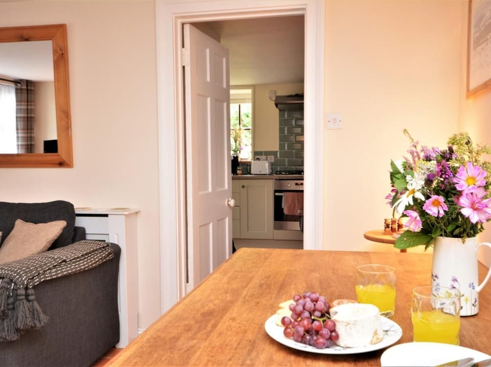 Lounge / diner through to kitchen