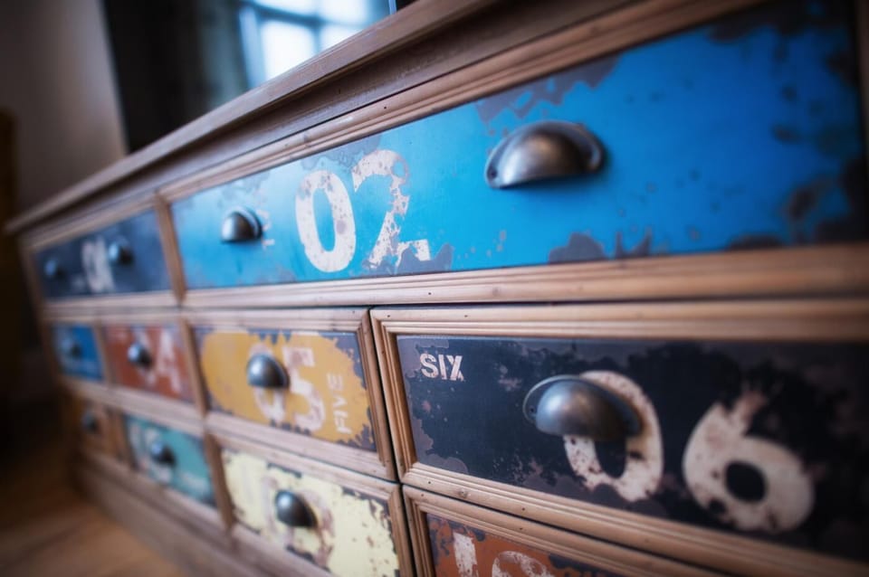 Vintage draws