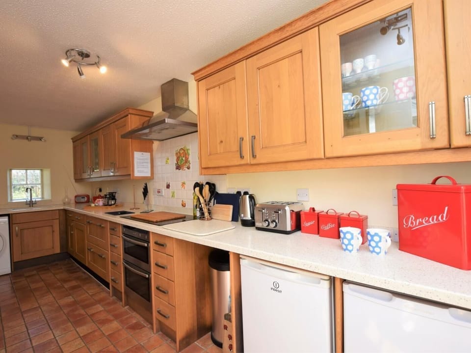 Great sized kitchen to cook together 