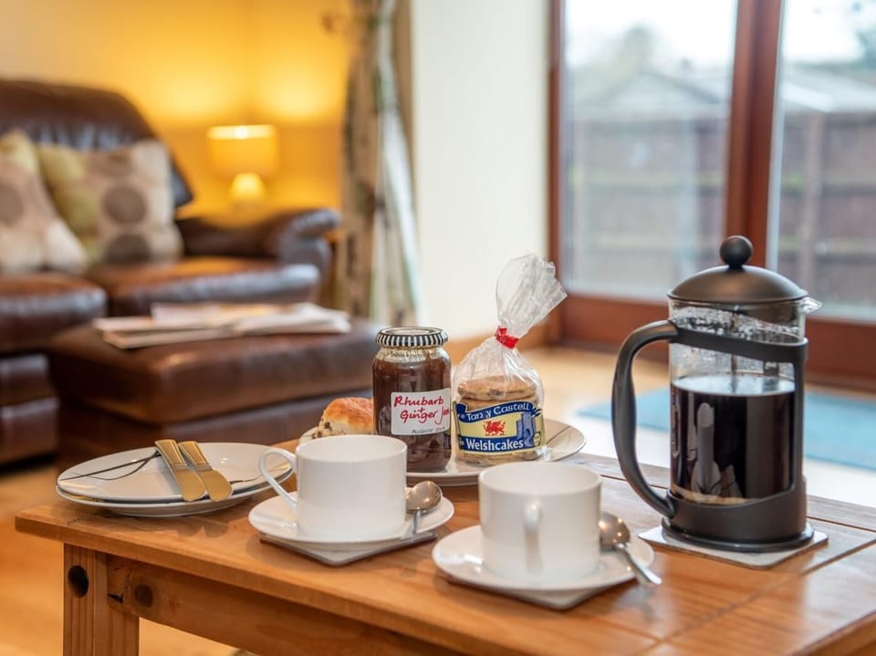 Make time for afternoon coffee and cakes
