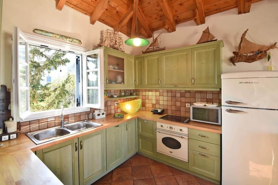 Kitchen - 2nd floor