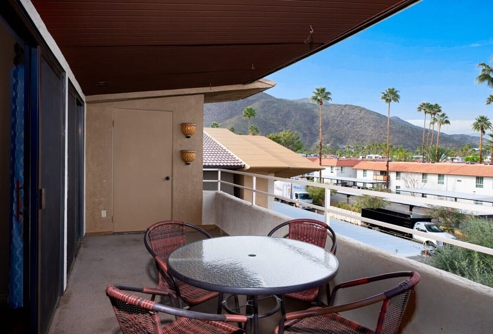 7` X 20` Patio With Table, Four Chairs and  Mountain View
