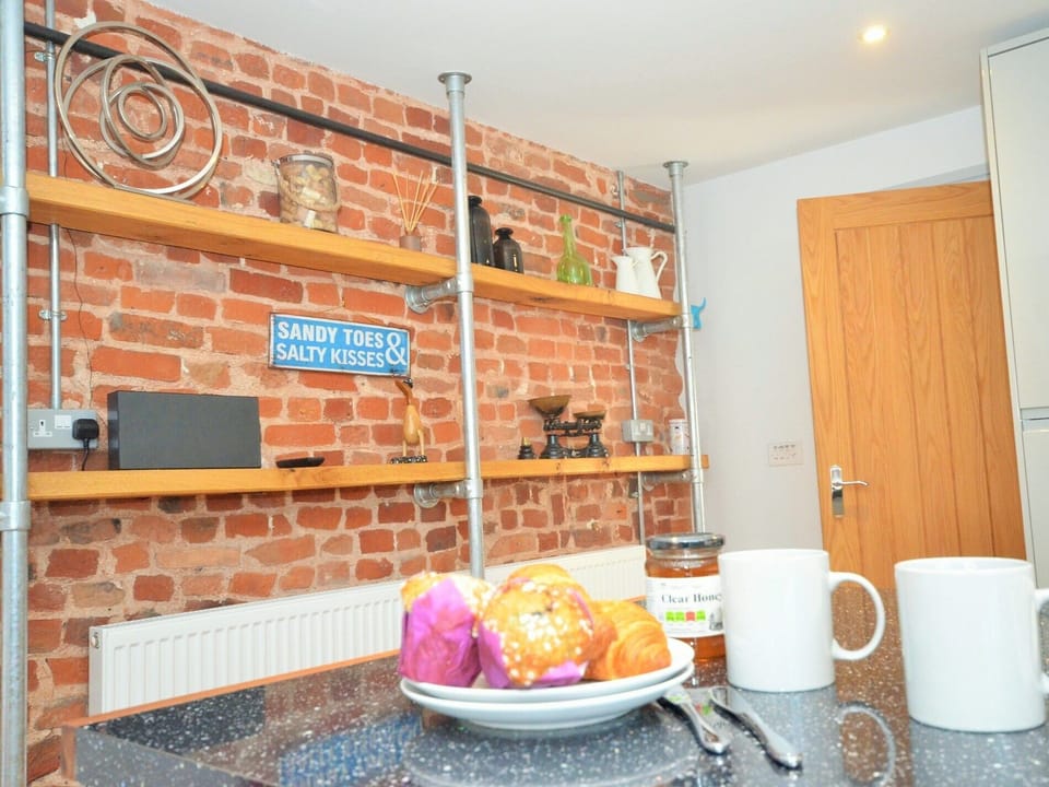 Enjoy breakfast at the breakfast bar