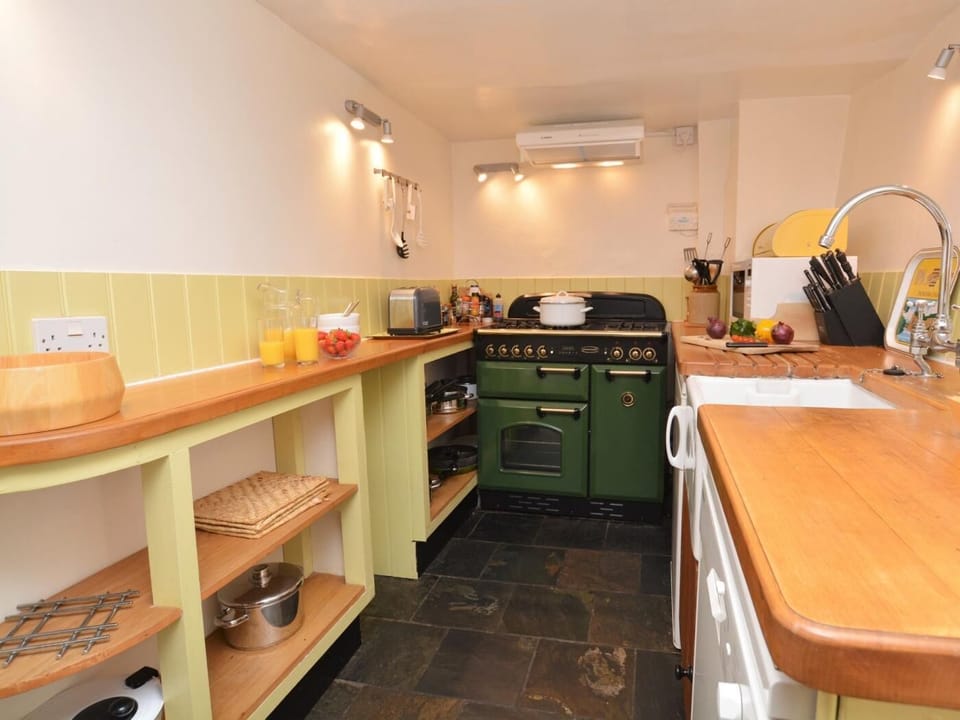 Kitchen with range cooker