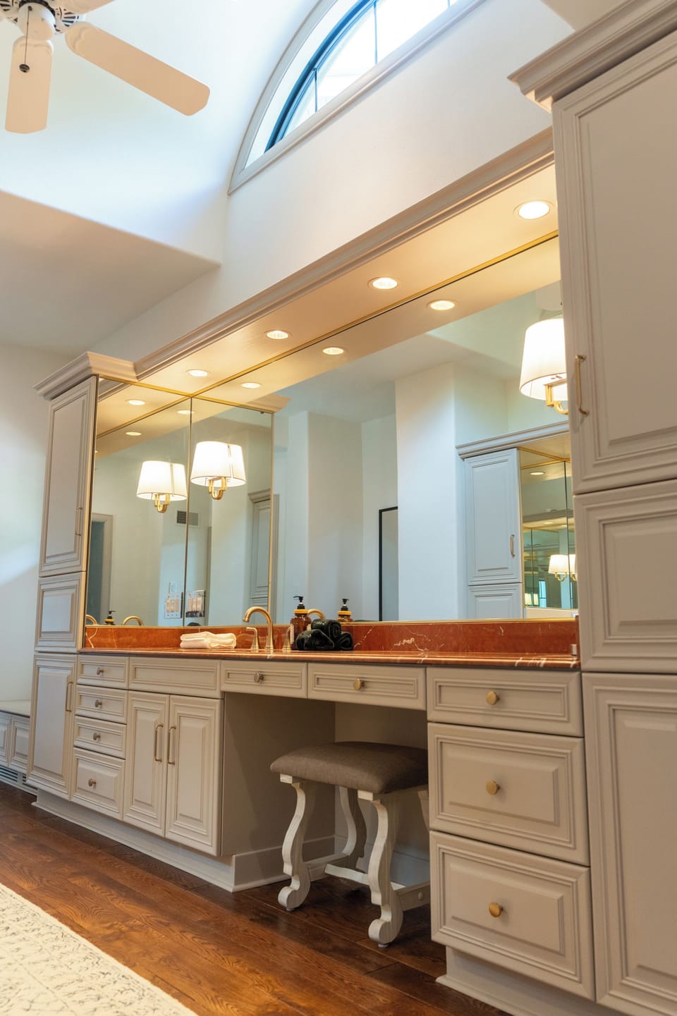 Dressing area of Grand Suite