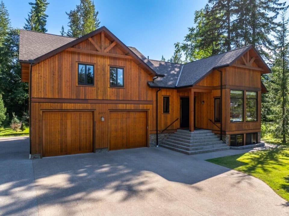 Exterior rear of the home