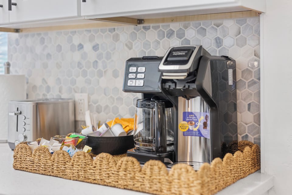☕ Start your day right with our complimentary coffee station, stocked for your morning brew before heading out to explore. ✨