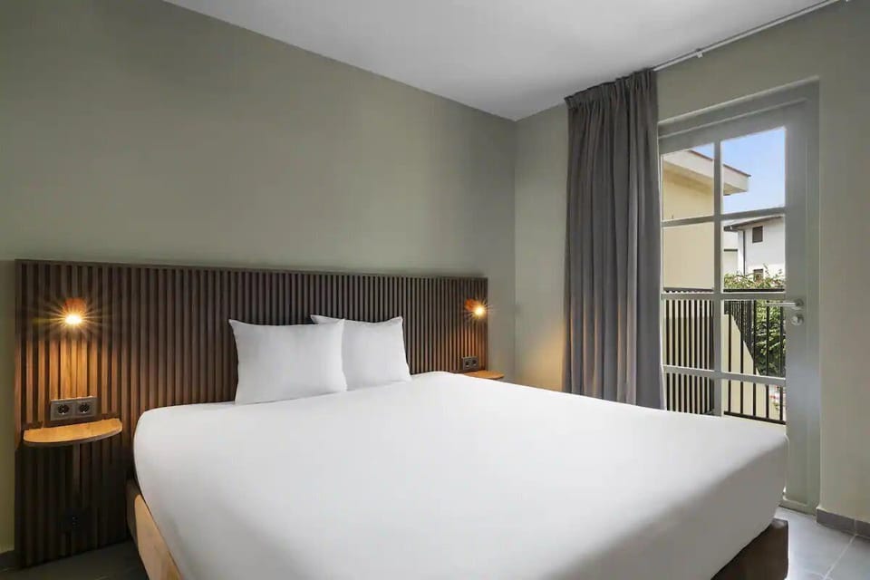 Bedroom. Interior and views may vary based on location and availability.