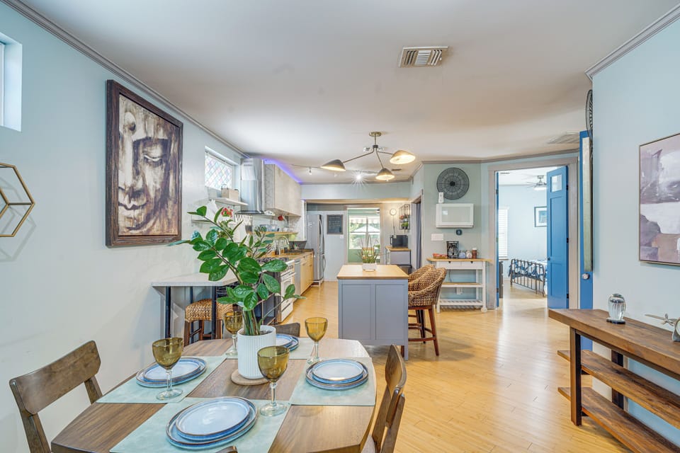 Kitchen | Dining Area
