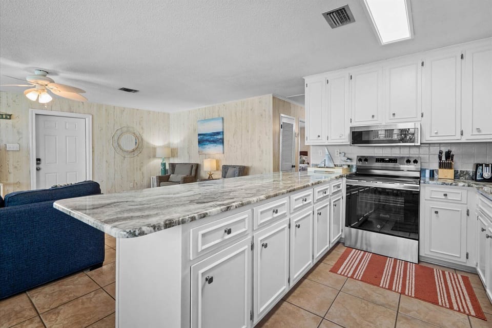 Conch Shell Fully Equipped Kitchen