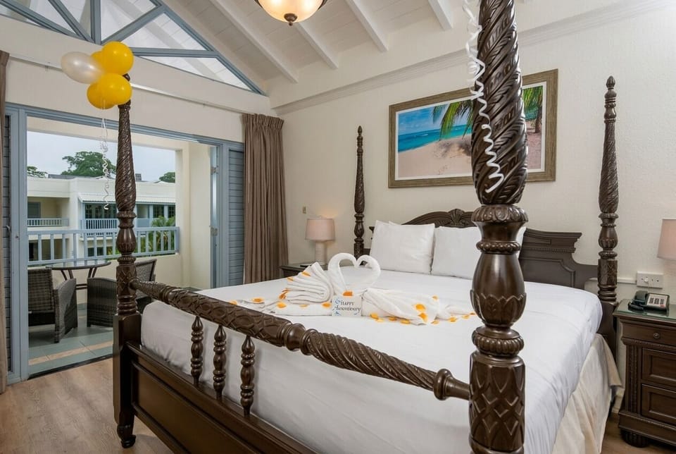 Bedroom. Interior and views may vary based on location and availability.