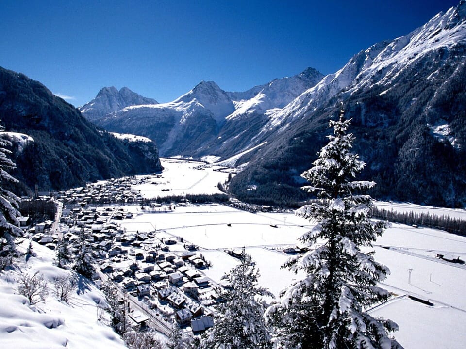 Sky, Snow, Mountain, Slope, Natural Landscape, Highland, Larch, Cloud, Freezing, Terrain