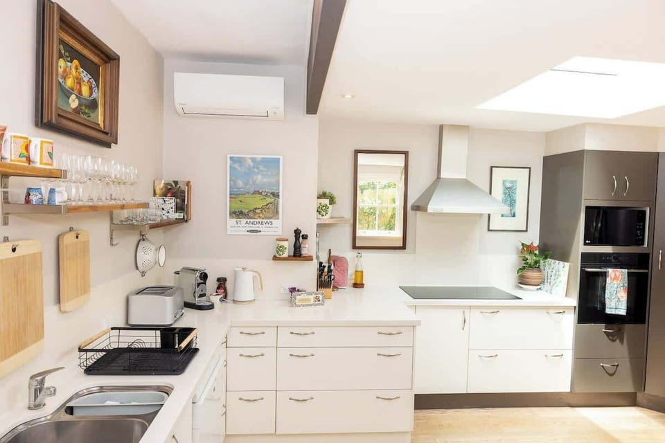Fully equipped kitchen with split Air Con