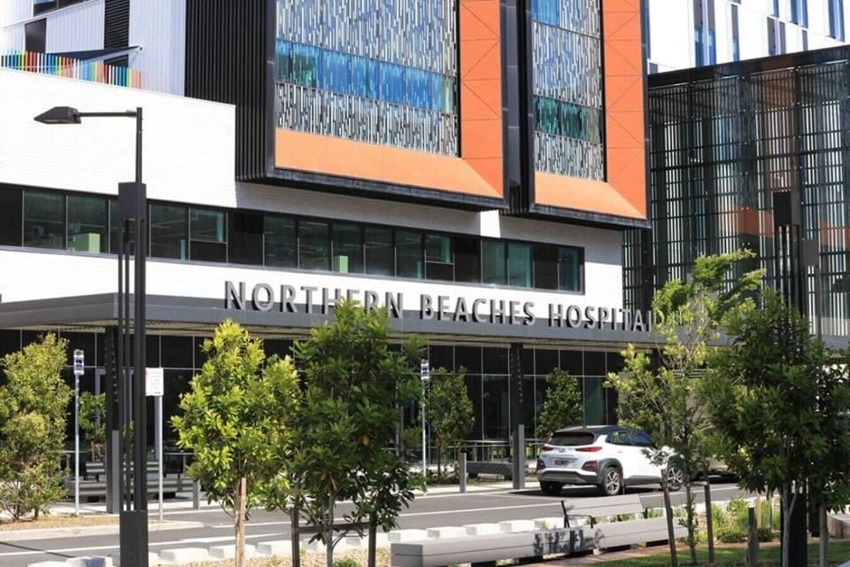 Northern Beaches Hospital is a modern world-class hospital providing both public and private healthcare services and making the area especially convenient for medical professionals, visiting families, recovery stays, and longer-term accommodation.