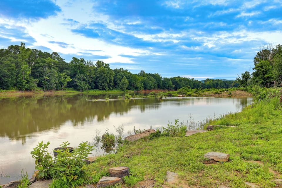 Property Surroundings | Fishing Pond On-Site | Adjacent Boat Ramp