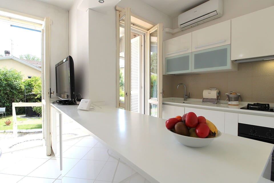 Autumn, Kitchen, Spring, Summer