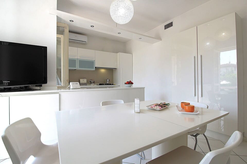 Autumn, Kitchen, Spring, Summer