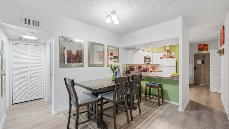 Pass your breakfast straight over to the dining room before a long day on the water!