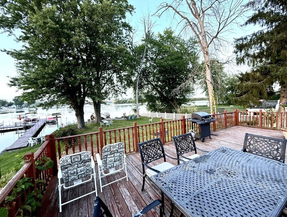Deck