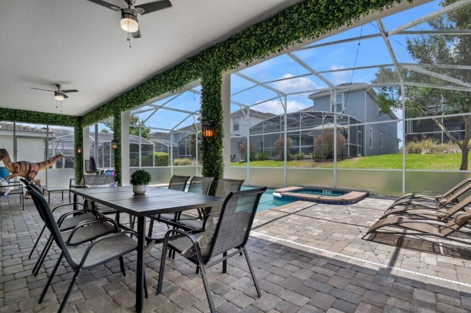 9020 Stinger Dr (28).jpeg