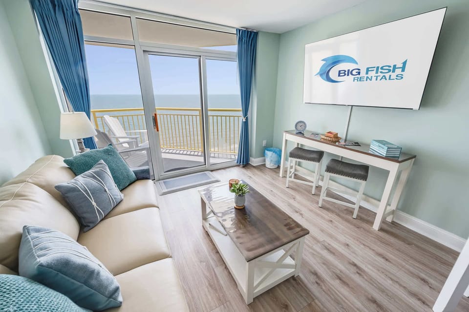 Bright Living Space with Relaxing Views 🌊
