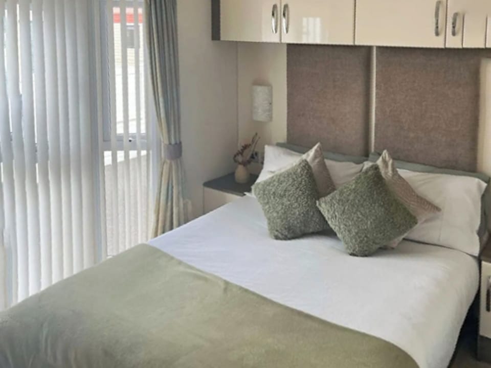 Double bedroom | Delta Superior 2 - North Wales Holidays, Towyn