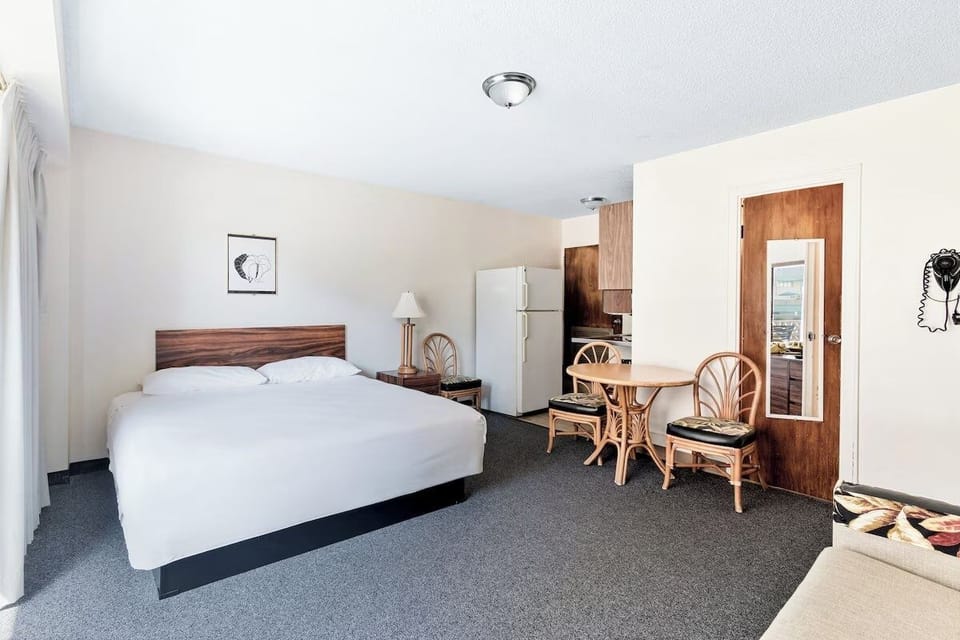 Bedroom. Interior and views may vary based on location and availability.