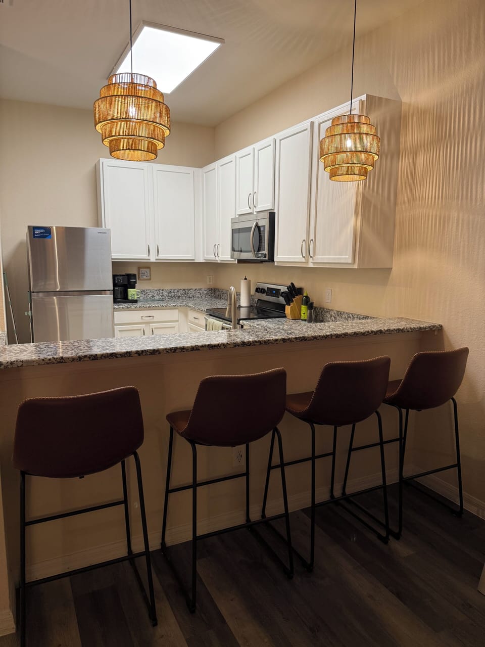 Kitchen bar
