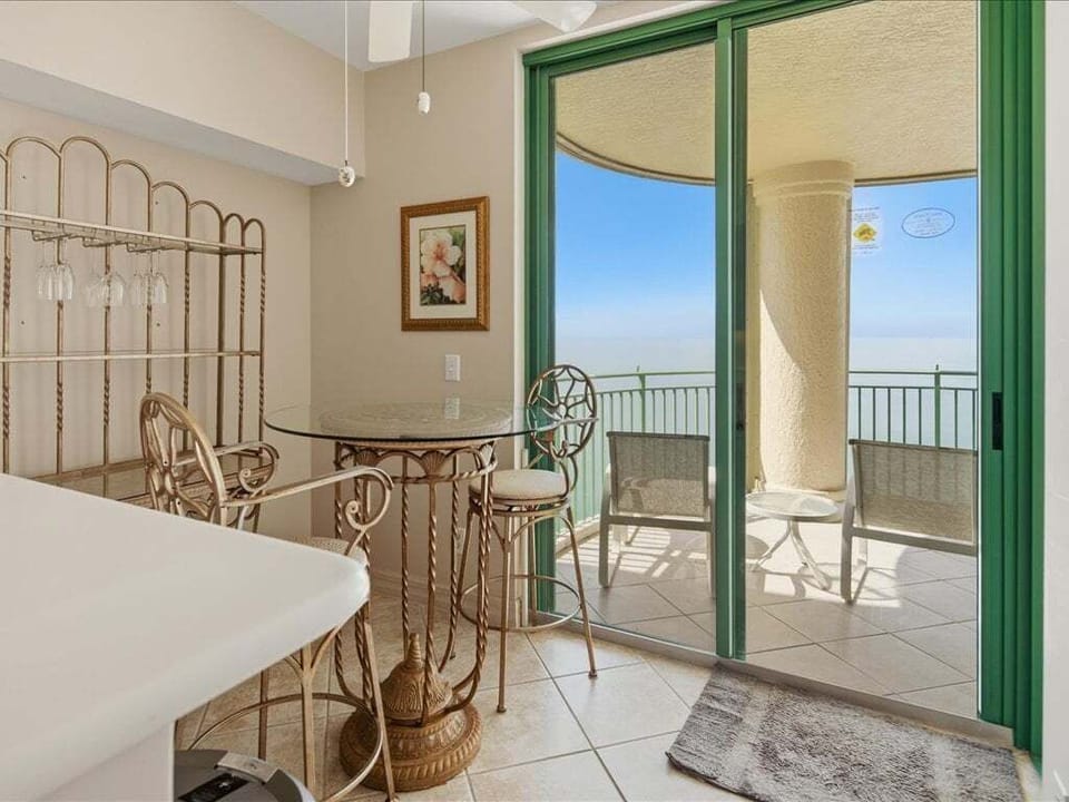 breakfast nook